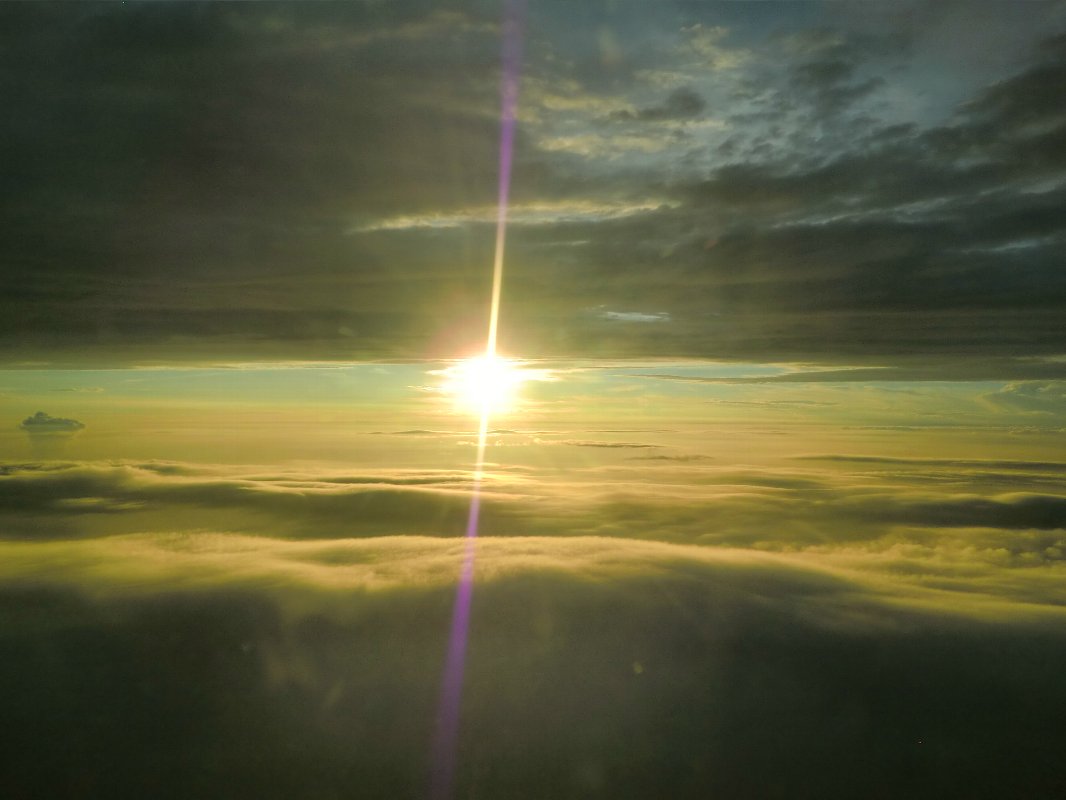 飛行機からの夕日